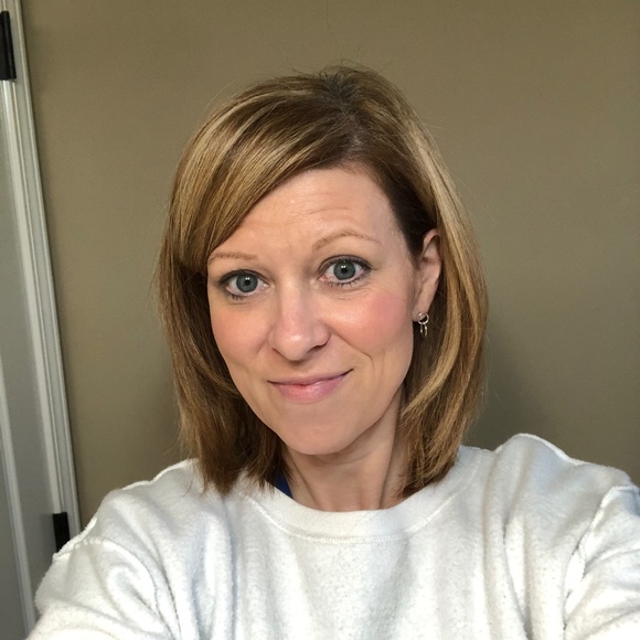 Meet your Posher, Sara - Picture 2 of 2